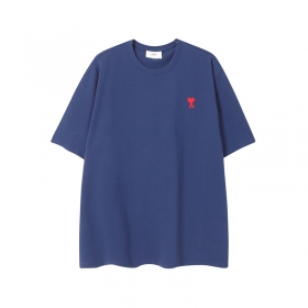 Удлинённая оверсайз тёмно-синяя футболка от бренда AMI