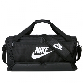 Чёрная дорожная сумка с логотипом бренда Nike из полиэстера