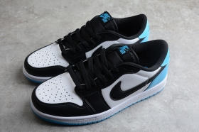 Чёрно-белые кеды Nike Air Jordan 1 Low OG с синим задником и подошвой