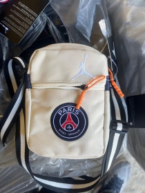 Водостойкая молочного-цвета сумка Jordan с 2-мя отделениями на молнии