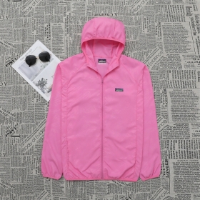 Спортивная летняя розовая ветровка с капюшоном от бренда Patagonia