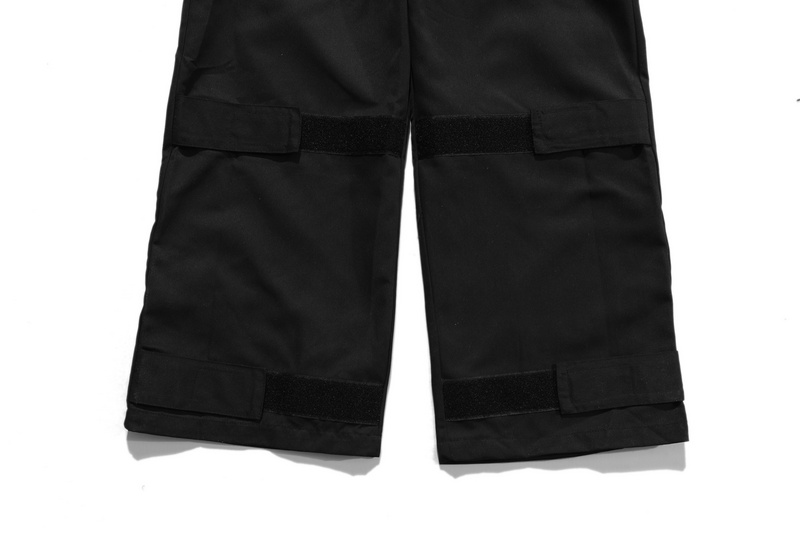 Чёрные штаны Made Extreme с накладными карманами и молниями снизу