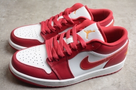 Красно-белые кроссовки Nike Air Jordan 1 Low с золотым лого Wings