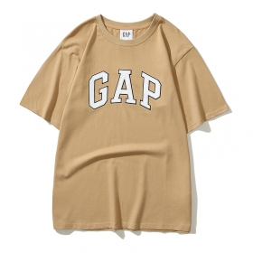 Классическая слегка удлинённая футболка GAP цвет-бежевый