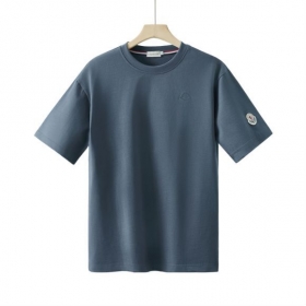Серо-синяя футболка MONCLER с фирменным патчем и стильной вышивкой