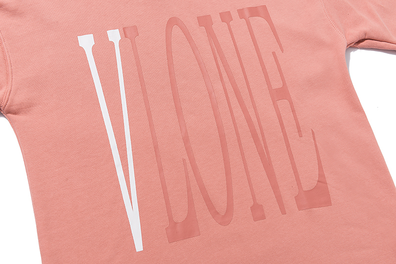 Розовый худи VLONE с белым логотипом