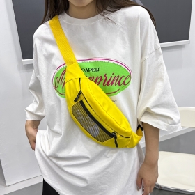 Жёлтая сумка-бананка The North Face через плечо регулируется по длине
