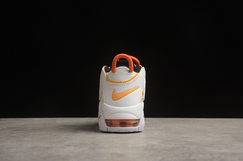 Белые с оранжевыми вставками кроссовки Nike Air More Uptempo 96