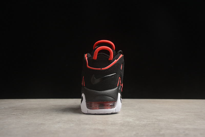 Замшевые чёрные Nike Air More Uptempo 96 с красными вставками кроссы