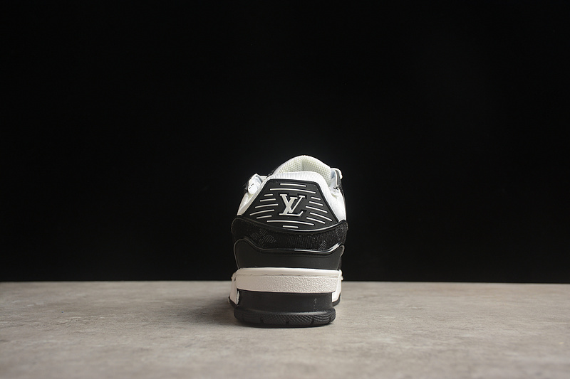 Чёрно-белые Louis Vuitton Trainer кроссовки с высоким подъёмом