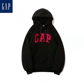 Утеплённая шерпа худи GAP чёрное с красным логотипом бренда на груди