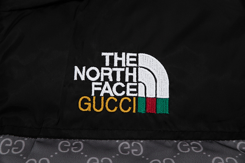 Чёрно-серый пуховик TNF x Gucci