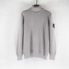 Базовая модель свитера с теплой горловиной серого цвета Stone Island