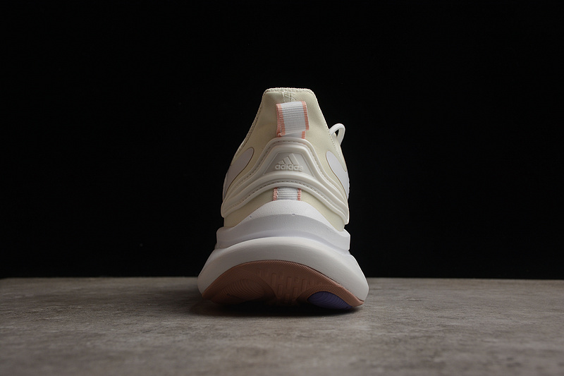 Кроссовки Adidas AlphaBounce + для бега белого цвета