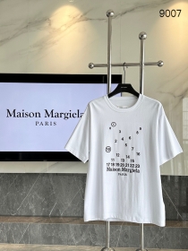 Повседневная в белом цвете футболка Maison Margiela