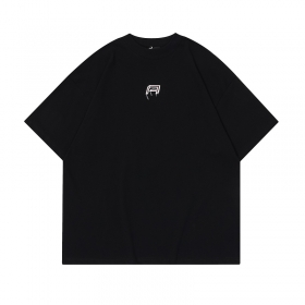Повседневная чёрная OVDY с вышивкой футболка свободного фасона