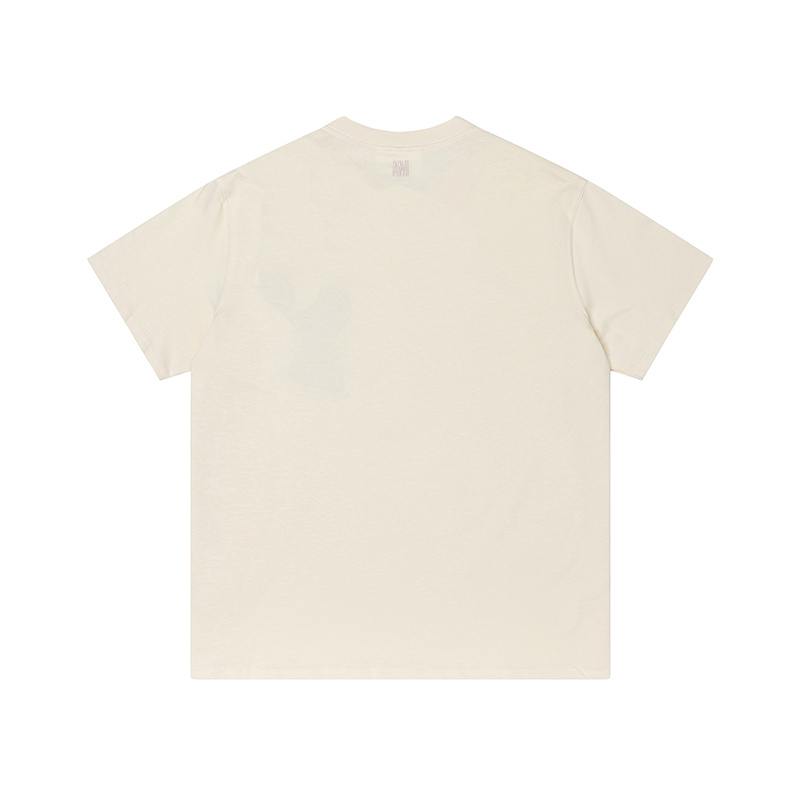 Кремовая хлопковая футболка AMI c вышивкой на груди, логотип на спине