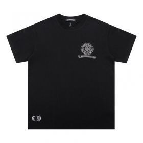 Чёрная с вышитым логотипом бренда Chrome Hearts футболка унисекс