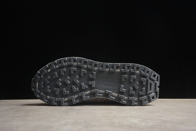 Стильные кроссовки Adidas Retropy E5 серо-бежевого цвета