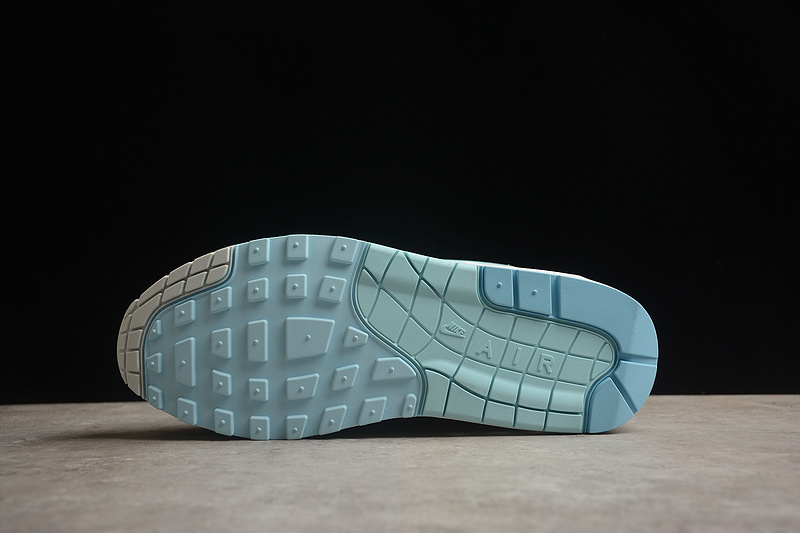 С гелиевым лого Nike Air Max 1 JW удобные молочно-голубые кроссовки