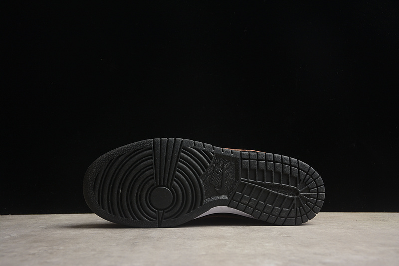 Универсальные кроссовки Concepts x Nike SB Dunk Low черного цвета