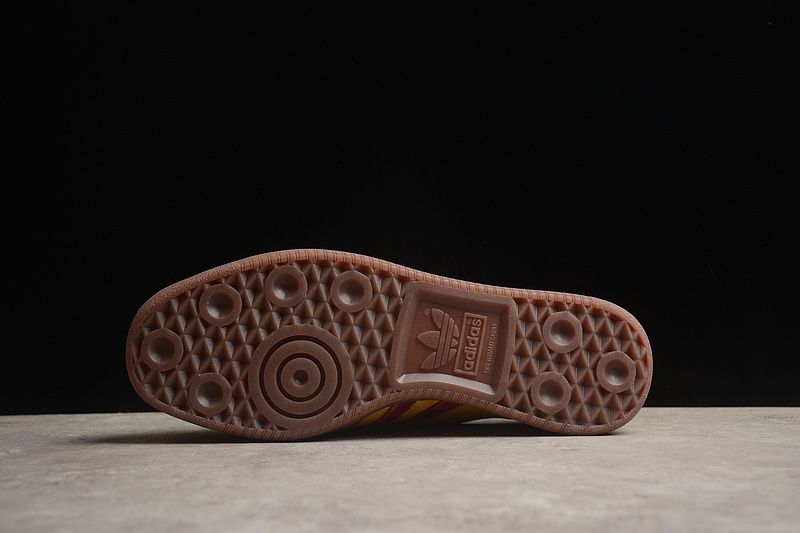 Песочно-бордовые качественные кроссовки Adidas MALMO