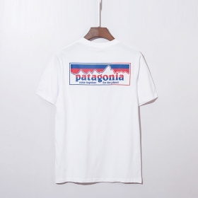 Белая классическая футболка Patagonia c фирменным принтом на спине