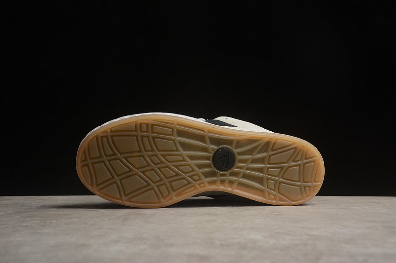 Повседневные светло-серые кроссовки Adidas Adimatic с подошвой широкой