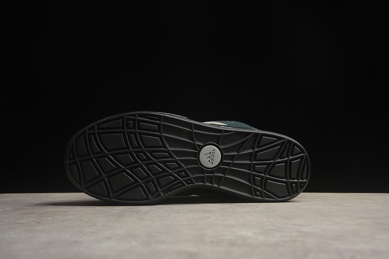 От Adidas Adimatic чёрно-серые с анатомической подошвой кроссовки