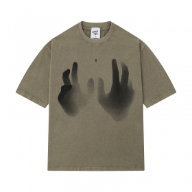 Базовая от бренда Savage Base футболка с рисунком руки коричневая