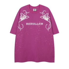 Розовая футболка с принтом роз и надписью Anbullet