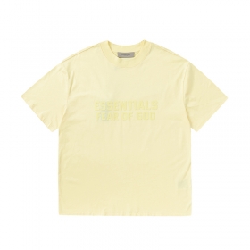 Светло-желтая Essentials FOG футболка выполнена из 100% хлопка