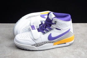 Мужские кроссовки Nike Air Jordan Legacy 312 бело-фиолетового цвета