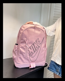 Розового цвета рюкзак Nike вместительный с несколькими отделениями