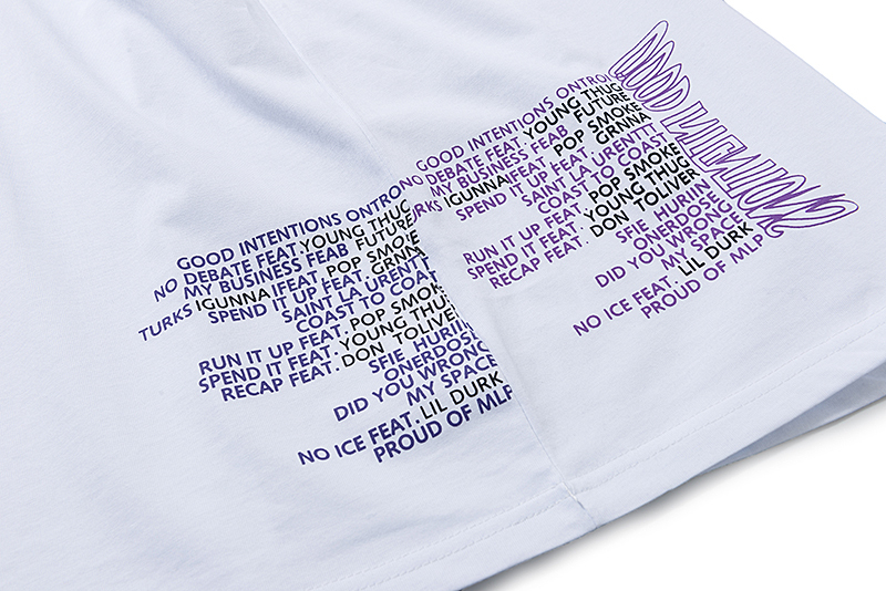 Белая футболка VLONE с  фиолетовым логотипом и принтом