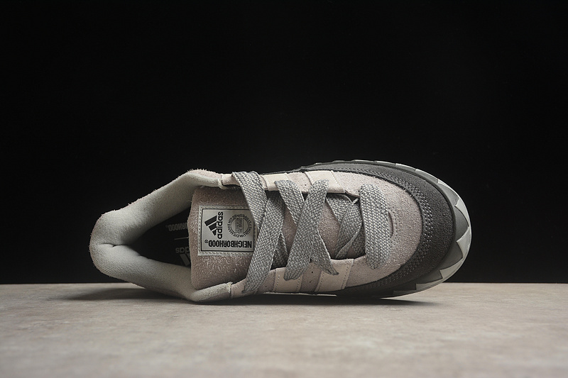 Светло-серые Adidas Adimatic с двухцветной широкой подошвой кроссовки