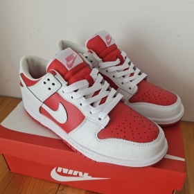 Красные с белыми накладками кроссовки Nike SB кожа