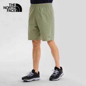 Зелёные шорты на резинке The North Face имеют 4 кармана