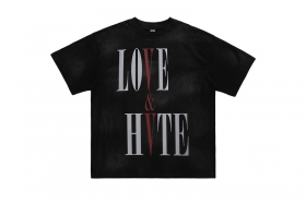Базовая черная футболка с буквенным принтом "LOVE HVTE"