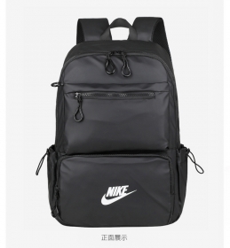 Водоотталкивающий брендовый рюкзак Nike черного цвета