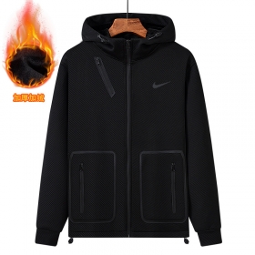 Куртка Nike чёрная с трикотажными манжетами на рукавах