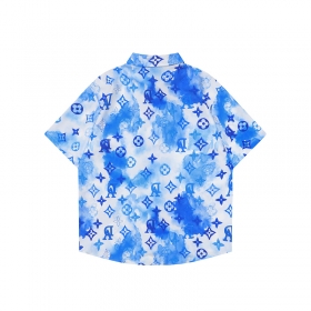 Белая летняя рубашка с синим принтом от бренда TIDE EKU