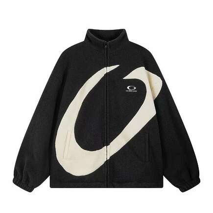 Balenciaga куртка в черном цвете с карманами на молнии