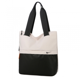 Nike чёрно-бежевая женская сумка на плечо из 100% полиэстера