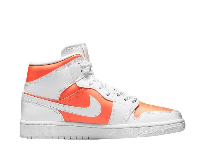Белые с оранжевым кроссовки Air Jordan Mid кожа
