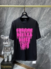 Длинная чёрная футболка Chrome Hearts с розовой надписью спереди
