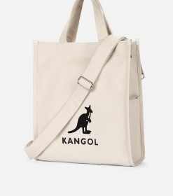 Молочная женская сумка с логотипом Kangol через плечо