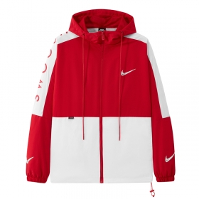 Стильная красно-белая от бренда Nike ветровка с сетчатой подкладкой