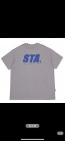 Серая футболка SSB Wear с голубой надписью STA на груди и спине
