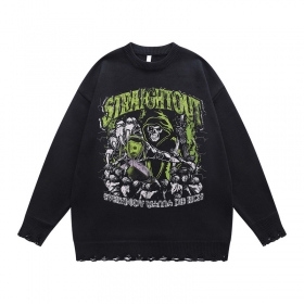 Черный свитер с печатью "STREIGHTOUT" от бренда TKPA